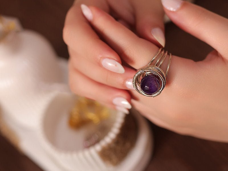 خاتم نيفين - مطلي بالفضة