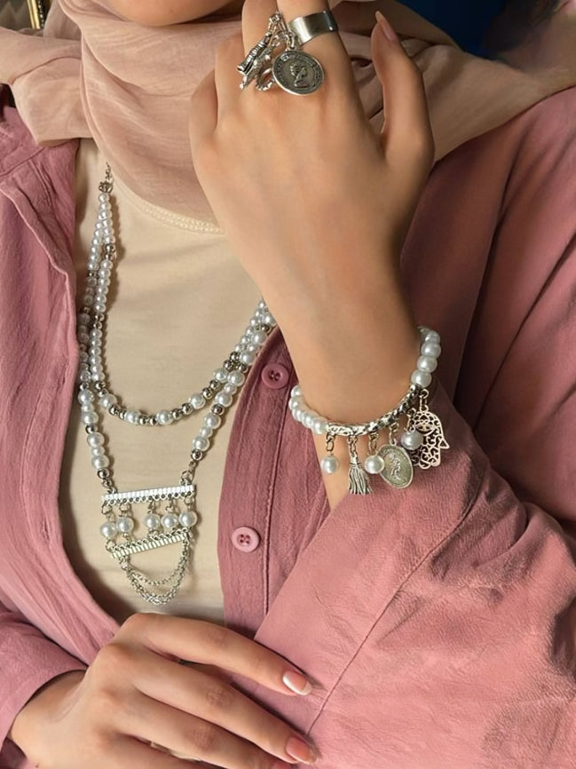 White Lolly Majorca Set With Pendant