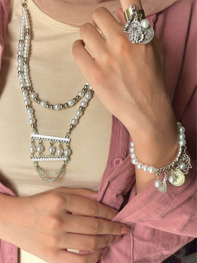 White Lolly Majorca Set With Pendant
