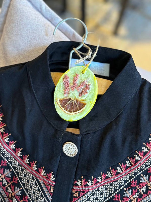 Sunny Clothes Freshener Candle