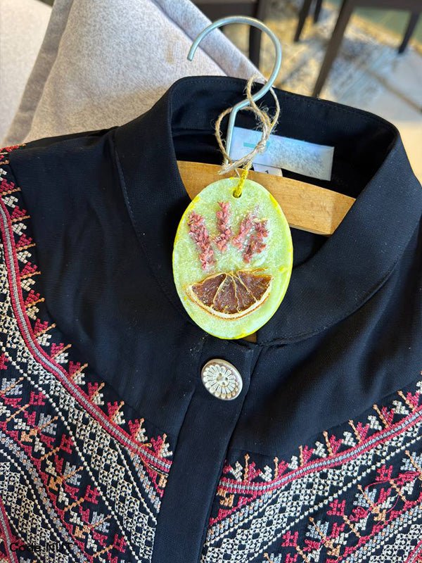 Sunny Clothes Freshener Candle