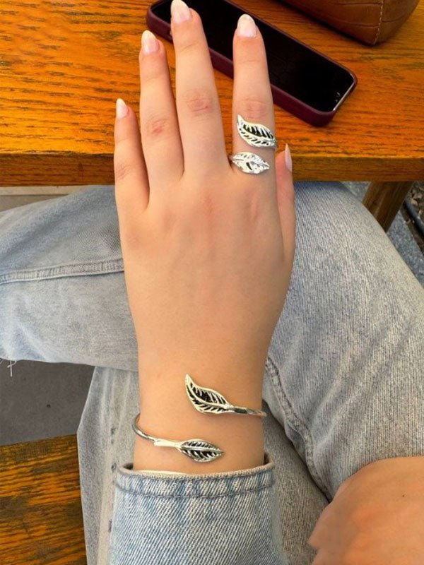 مجموعة أوراق أنيقة - مطلية بالفضة