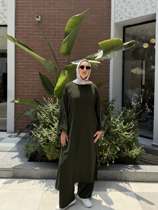 Rimas Suit - Crepe Royal