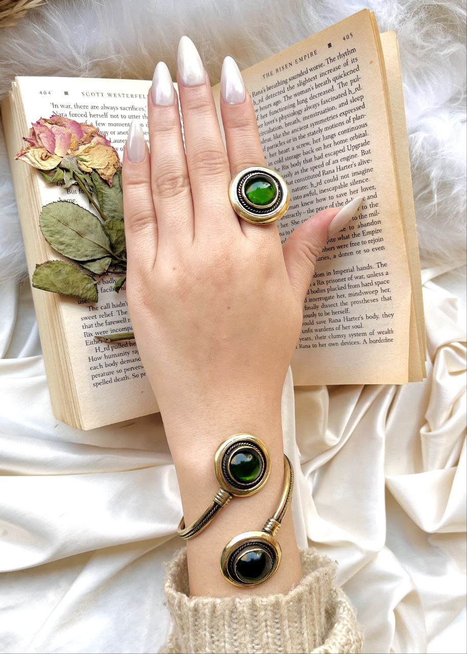 مجموعة نحاسية دائرية