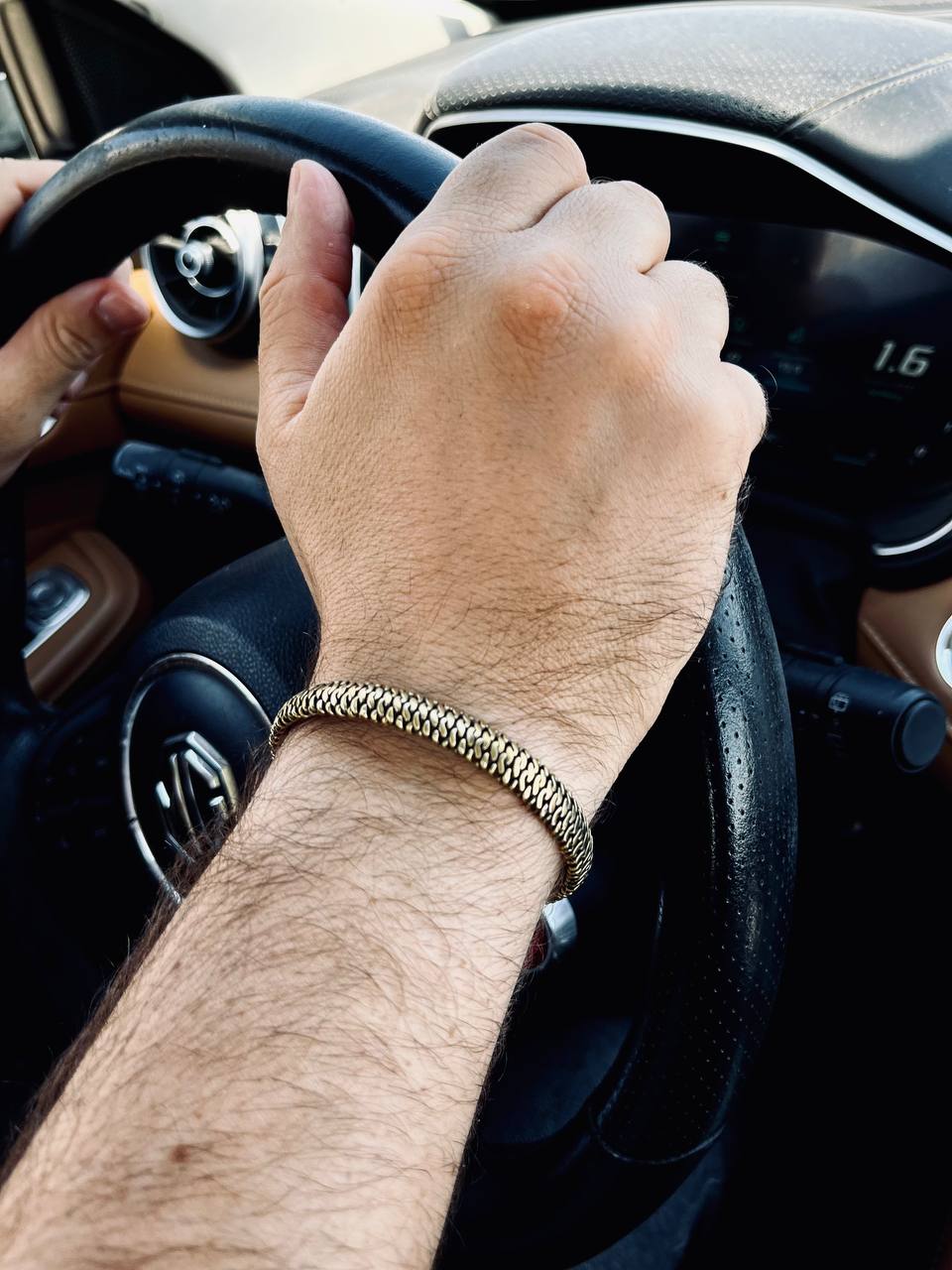 سوار إسلام البسيط