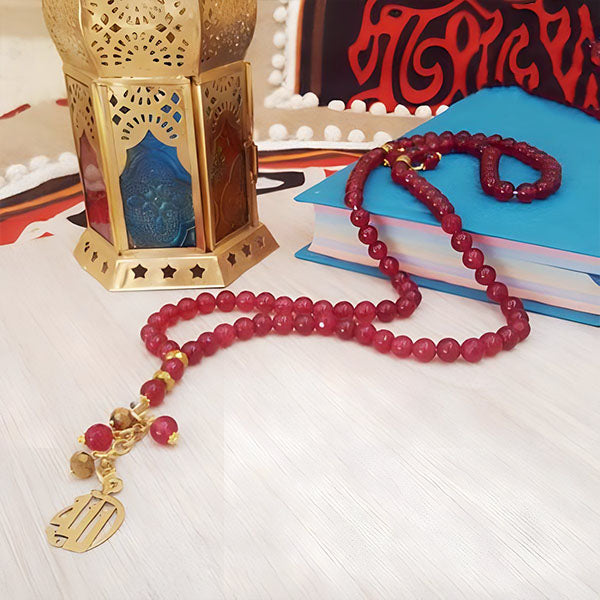 مسبحة من العقيق الأحمر - مطلية بالذهب