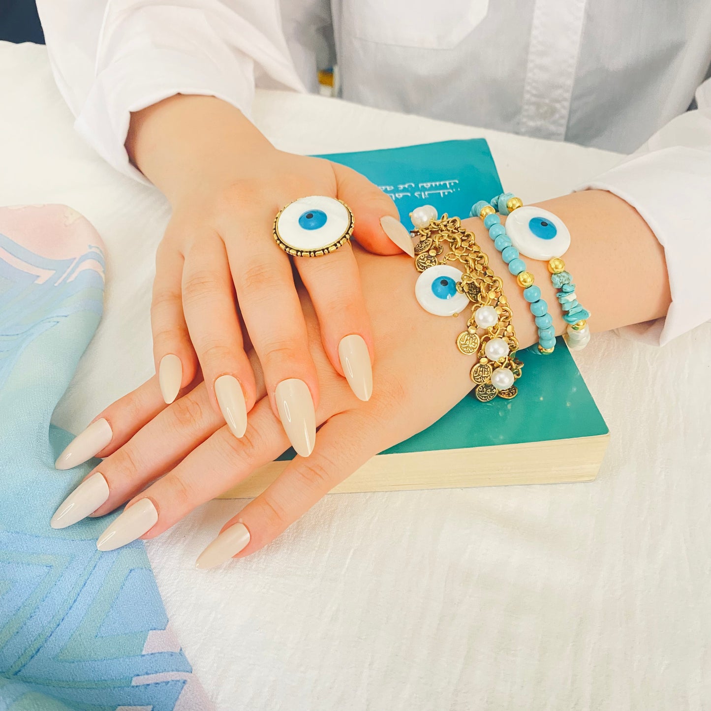 Eye Set - Natural Shell