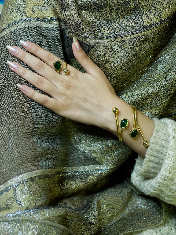 Hannah Delicate Set - Matte Stone