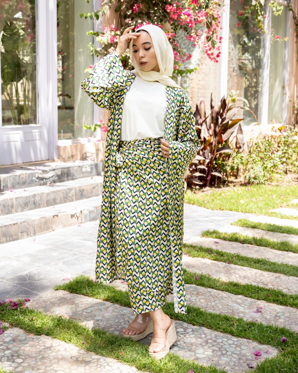 Leen Casual Suit - Satin