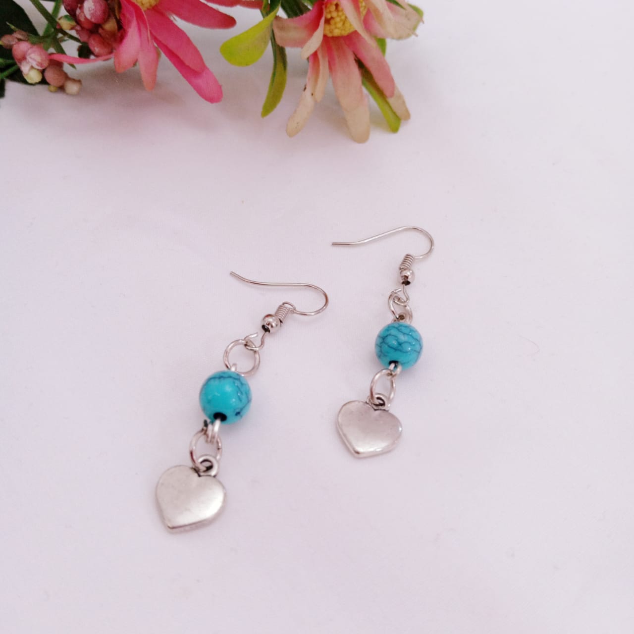 أقراط على شكل قلب