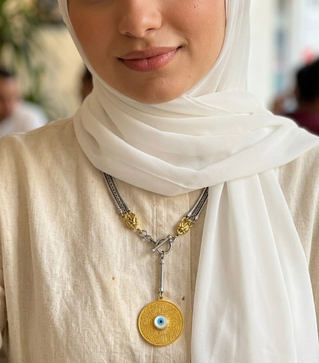 Queen's Touch Necklace - Silver & Gold Plated