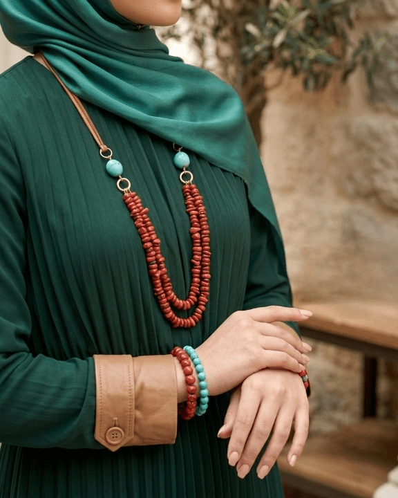 Nadeen Elegant Set