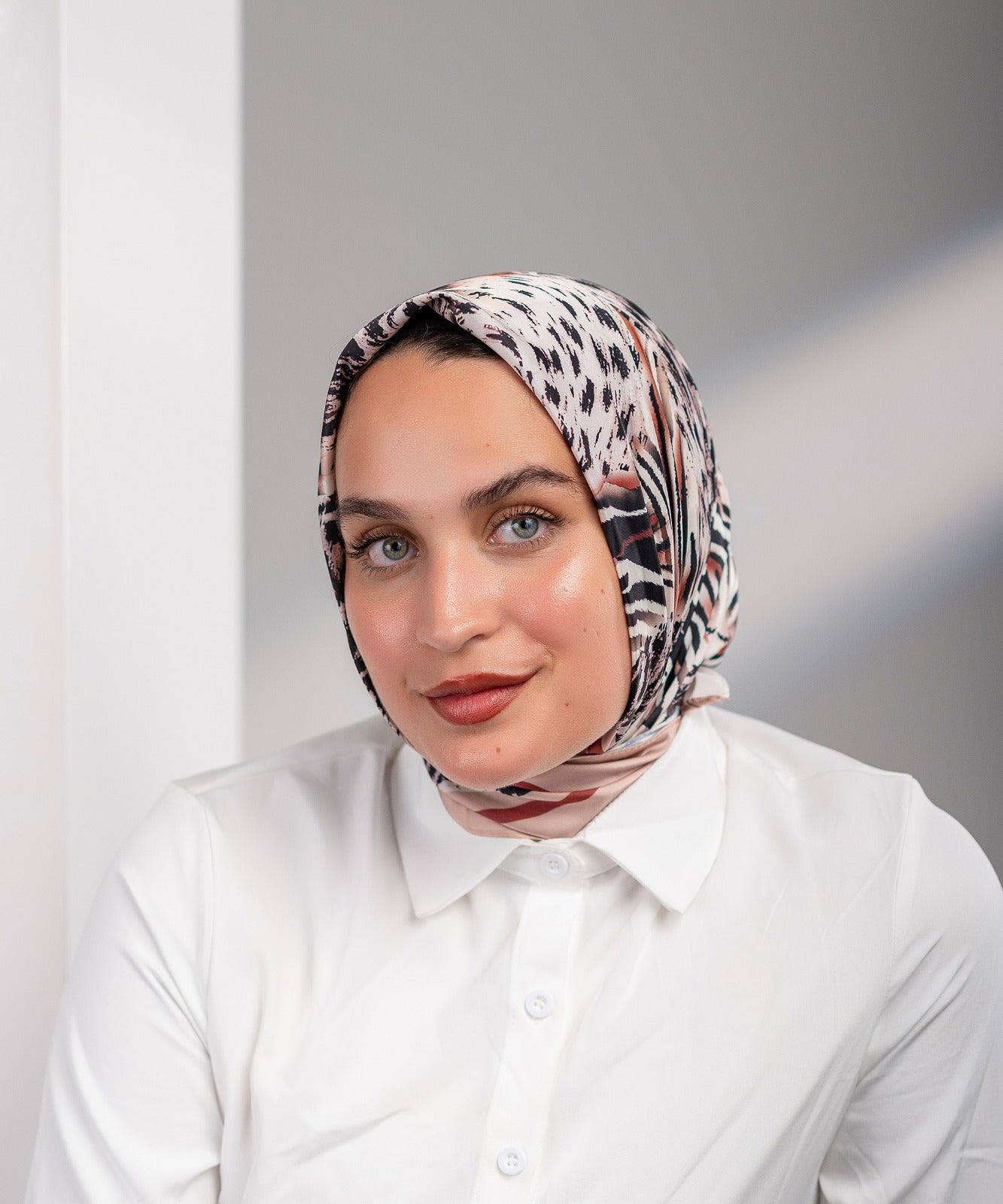 Dilin Scarf - Satin