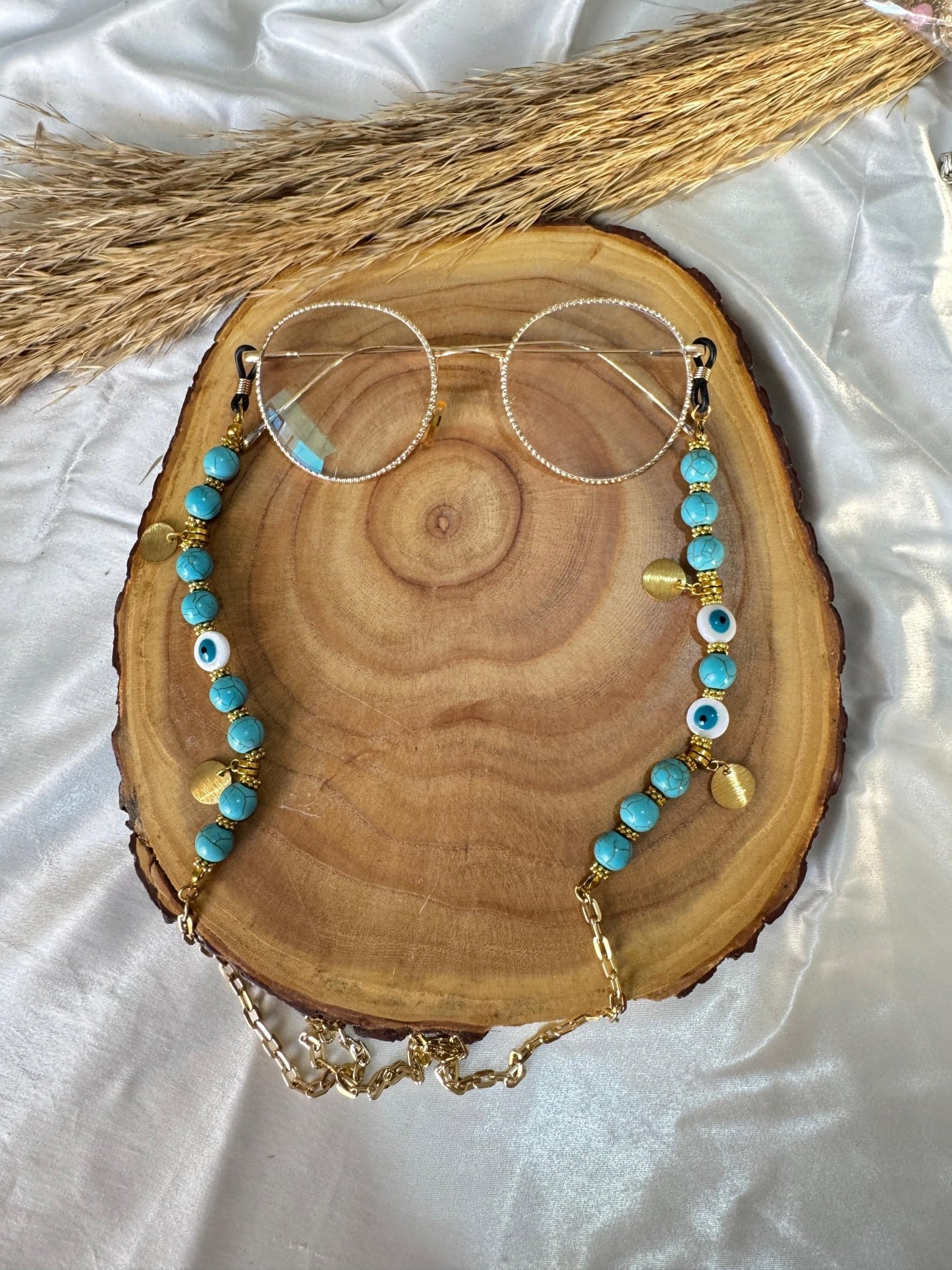 سلسلة نظارات أميرة - مطلية بالذهب