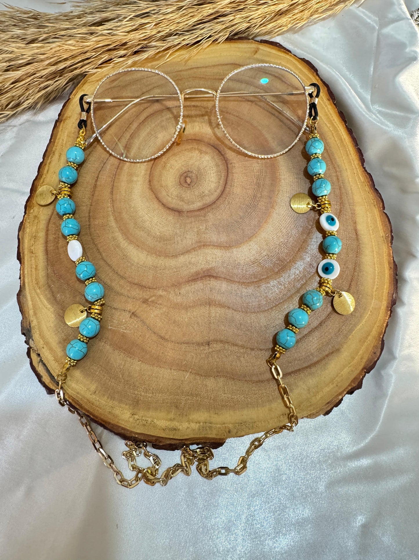 سلسلة نظارات أميرة - مطلية بالذهب