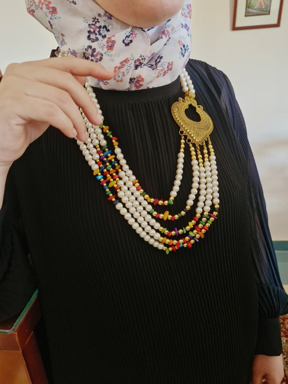 Noura Necklace - Pearl Stones