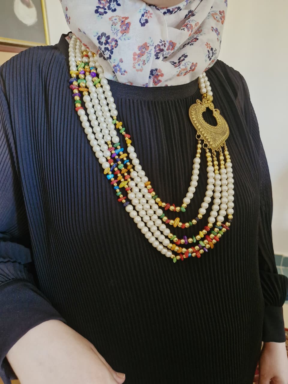 Noura Necklace - Pearl Stones