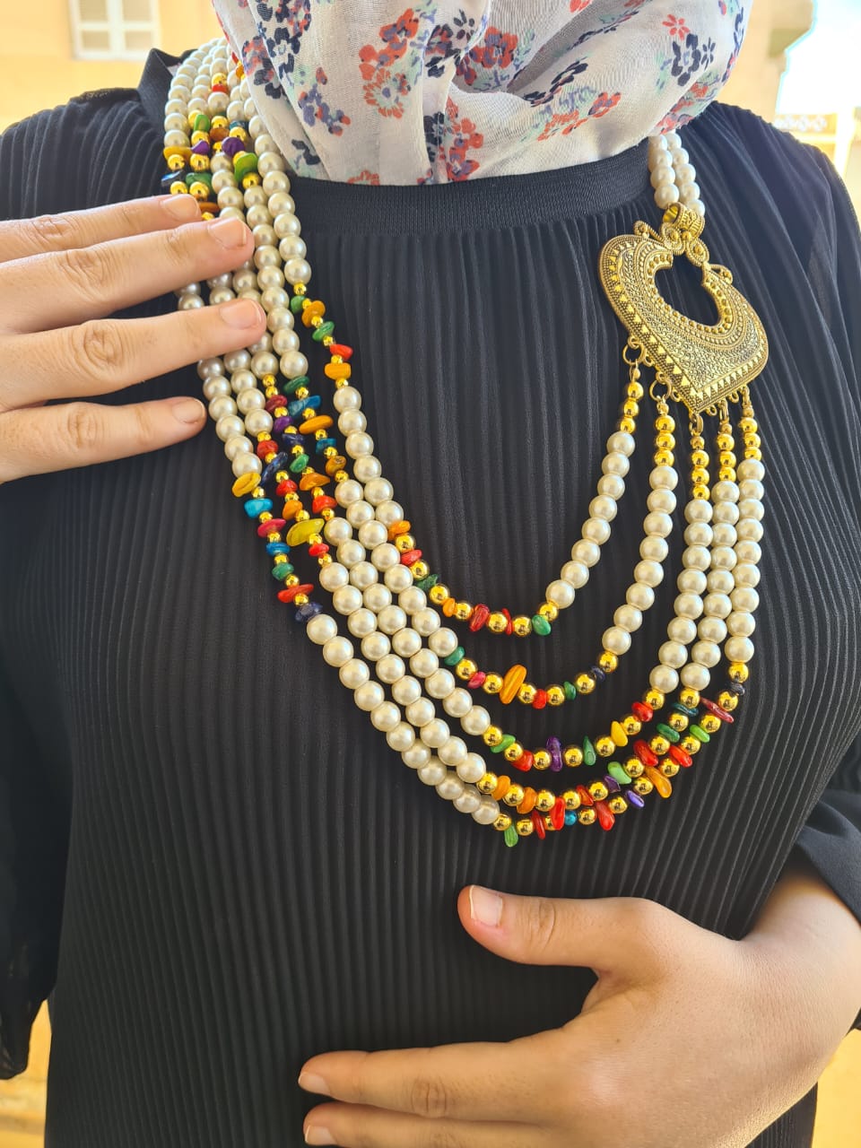 Noura Necklace - Pearl Stones
