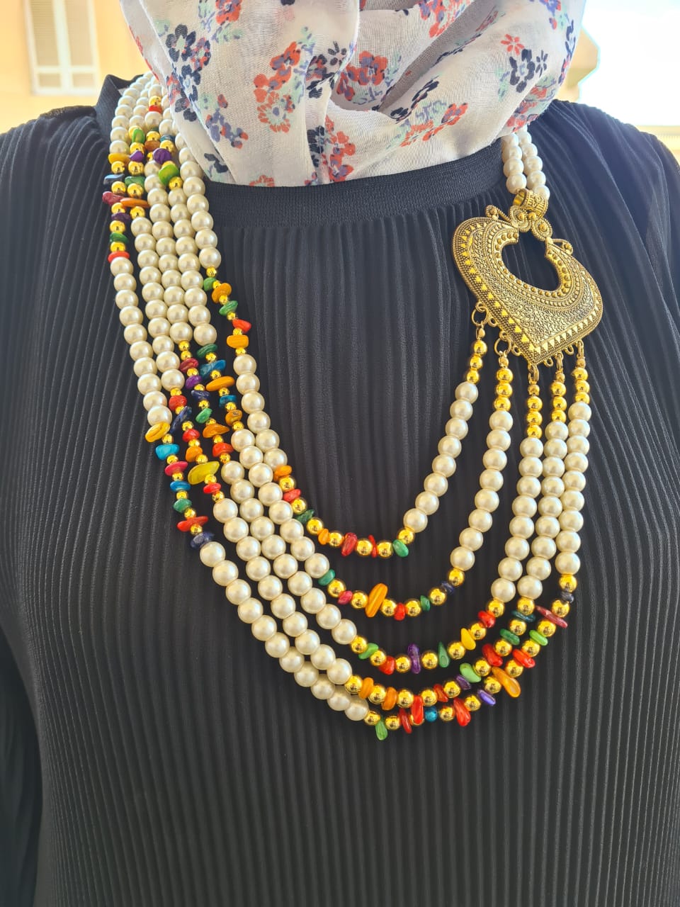 Noura Necklace - Pearl Stones