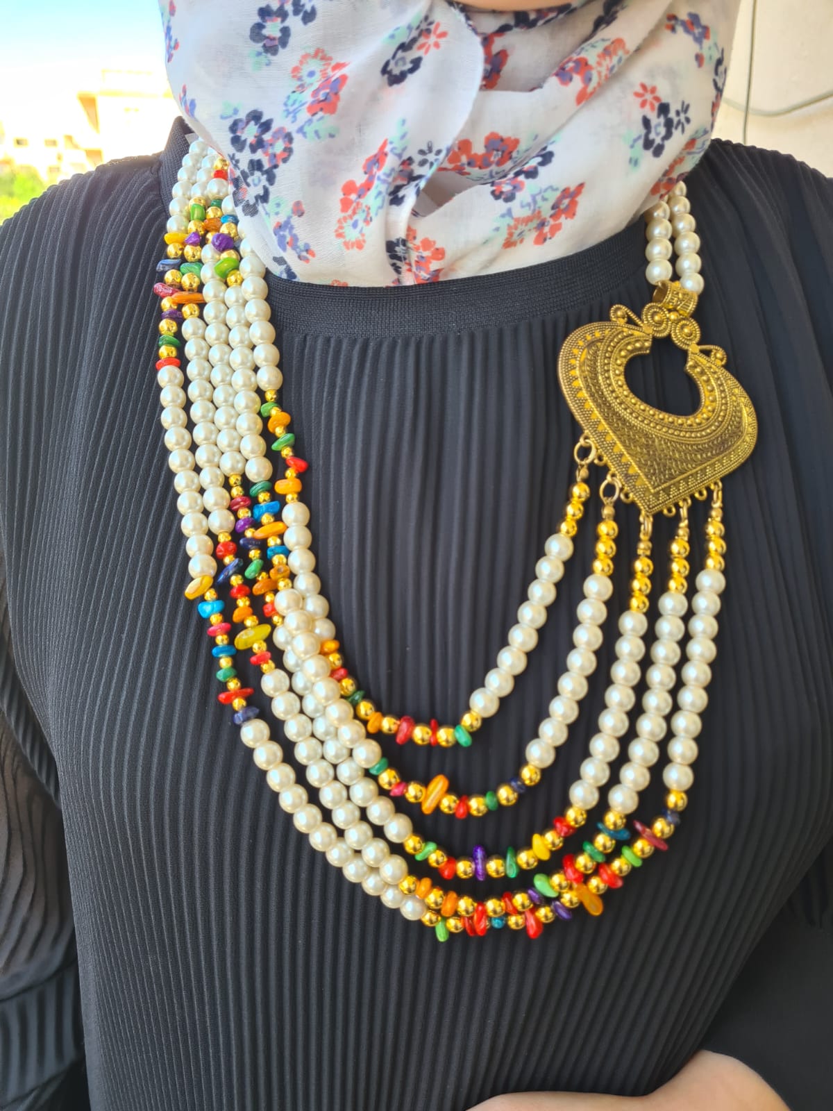 Noura Necklace - Pearl Stones