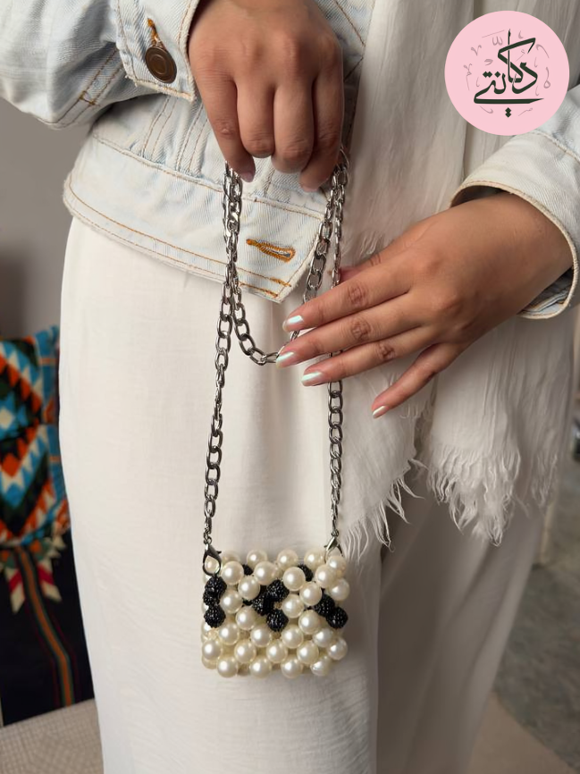 Safa Airpods Bag - Pearl And Berry Beads