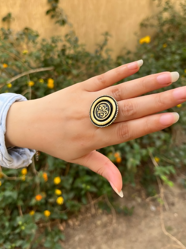 Carla Simple Ring