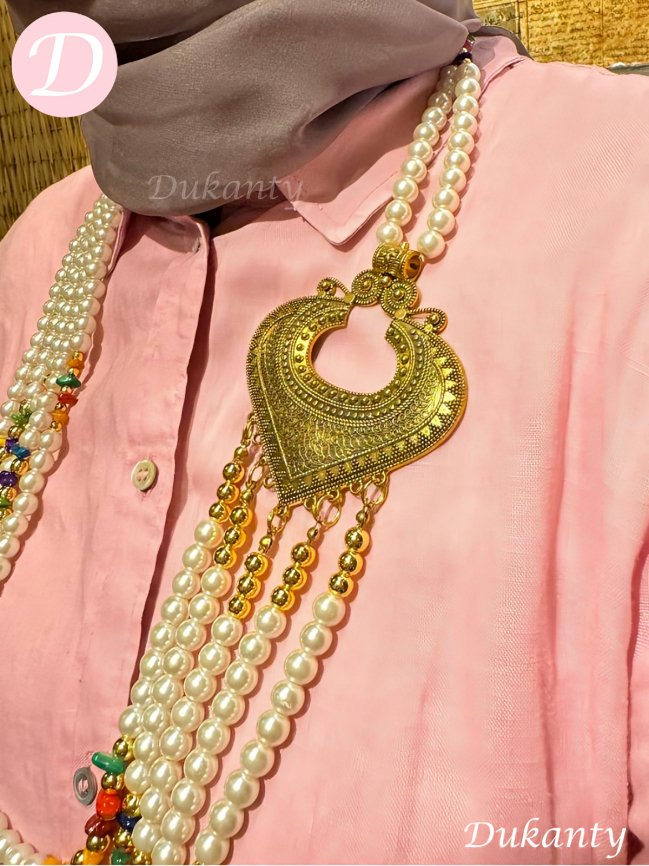 Noura Necklace - Pearl Stones