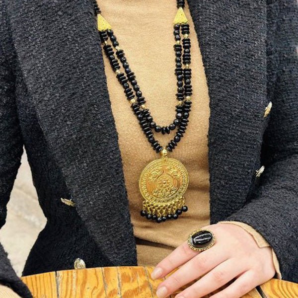 طقم عقيق مريم - مطلي بالذهب