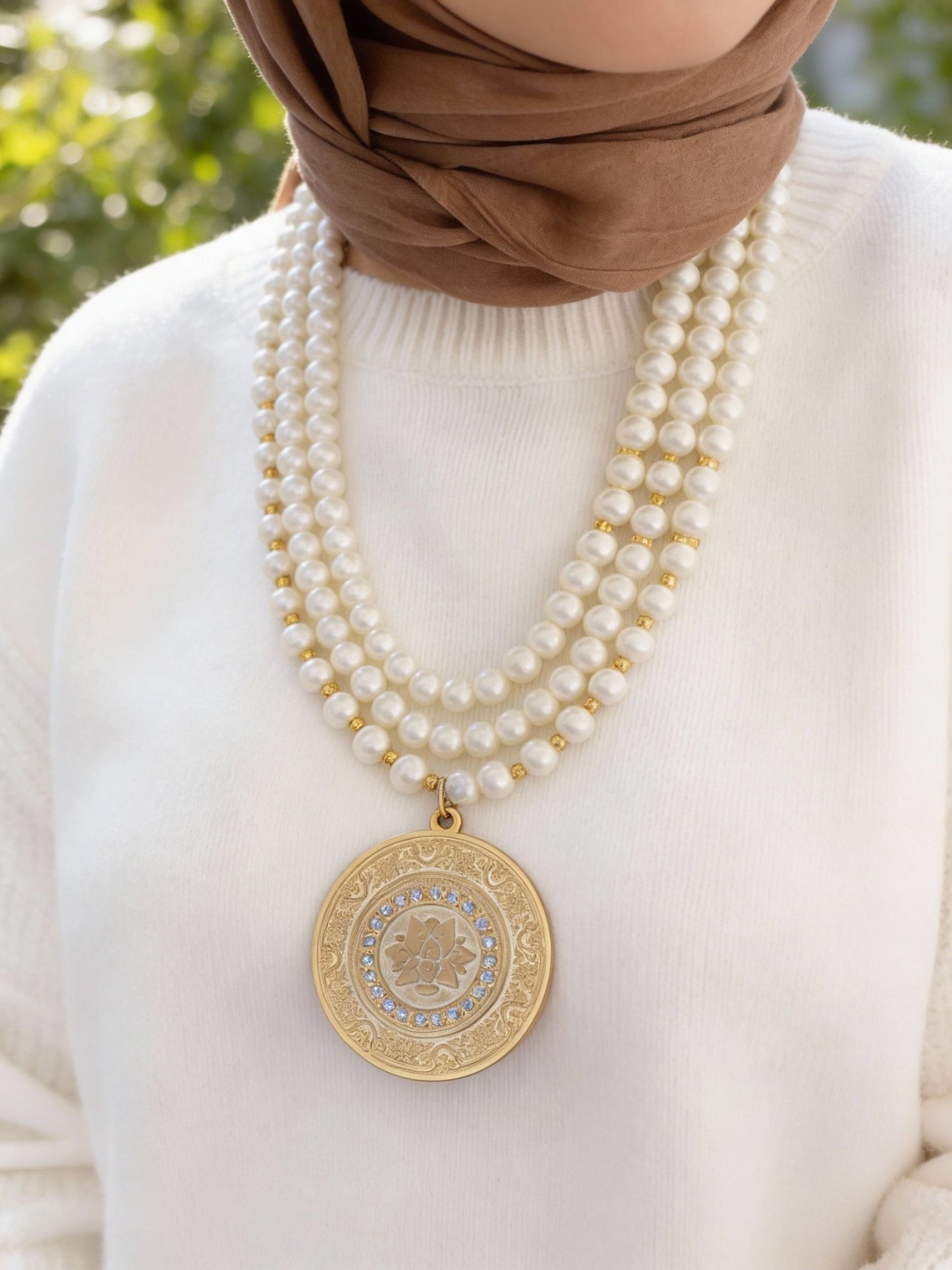 Snow Pearl Necklace