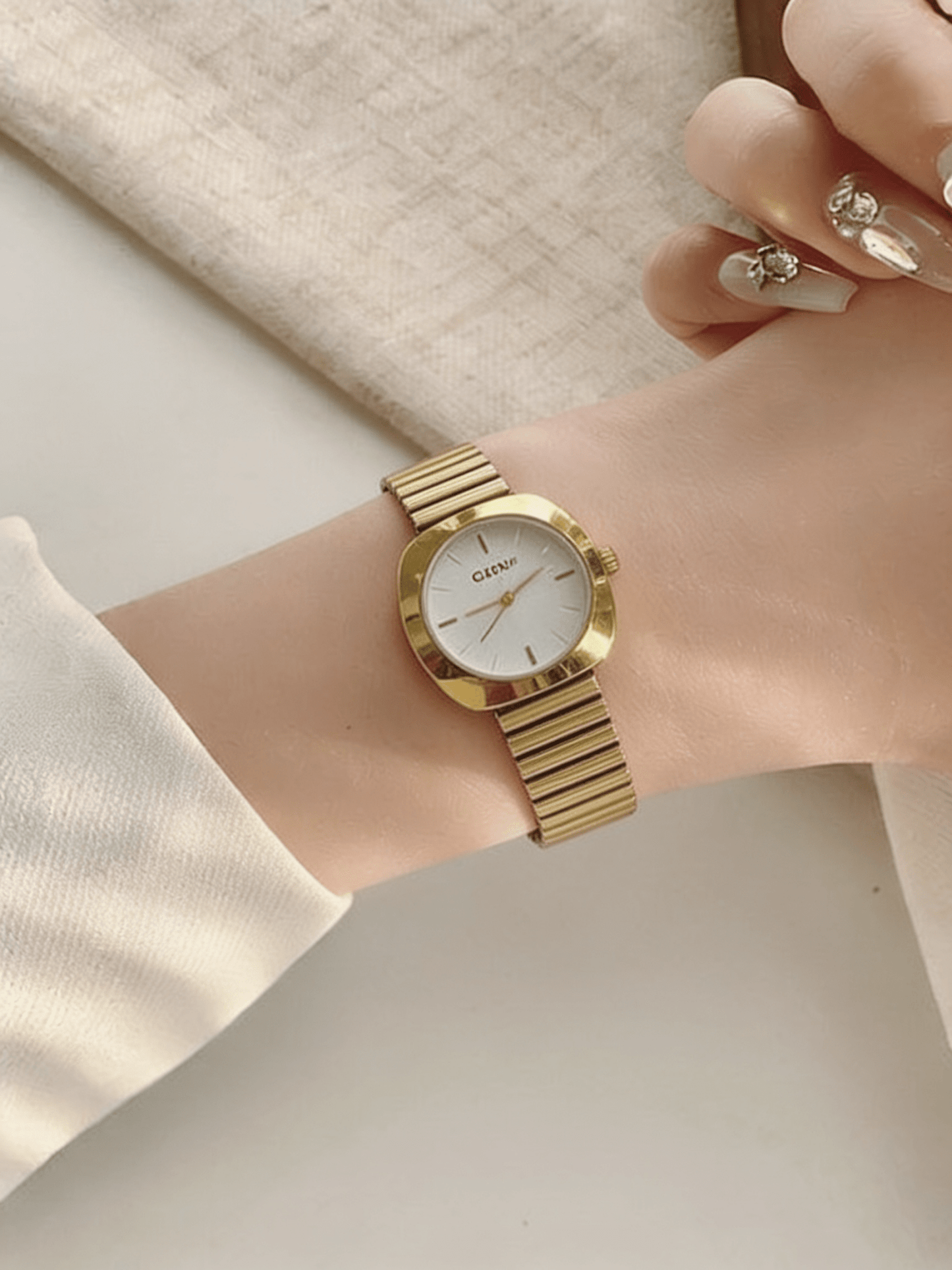 Selena Watch