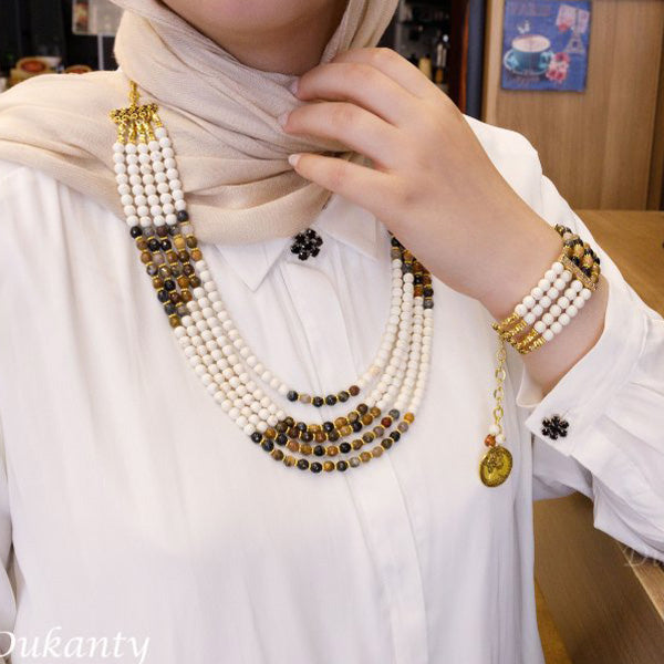 مجموعة يامور - أحجار فيروزية بيضاء عاجي مع عقيق بني