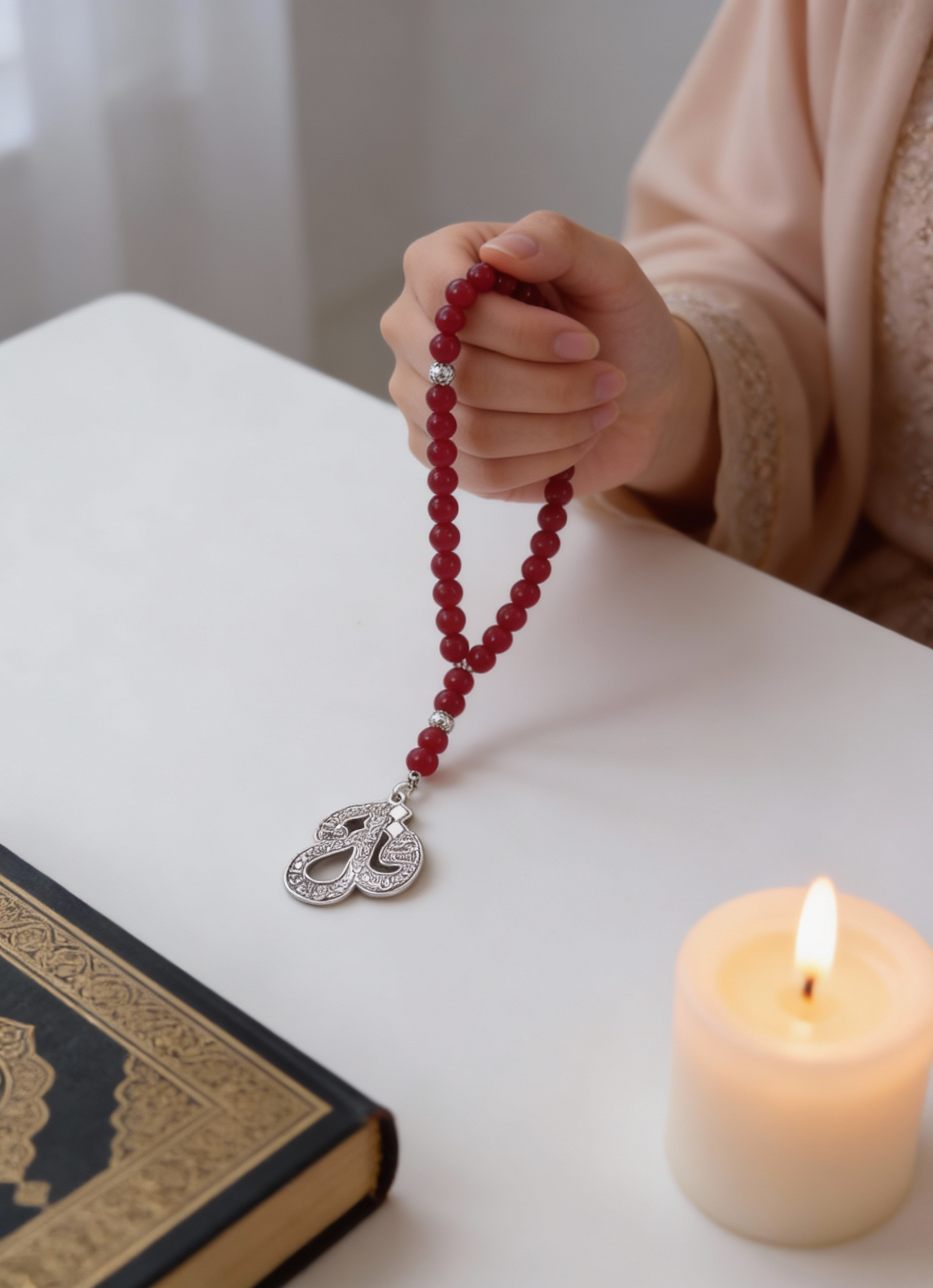 مسبحة لامعة ملونة - عقيق ملون