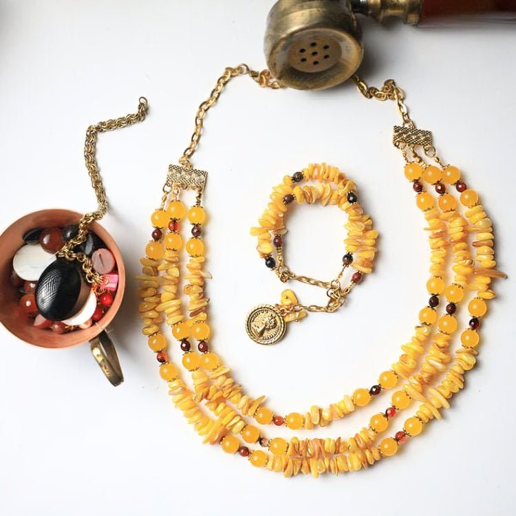 مجموعة جميلة من الأصداف البحرية - عقيق وأصداف بحرية