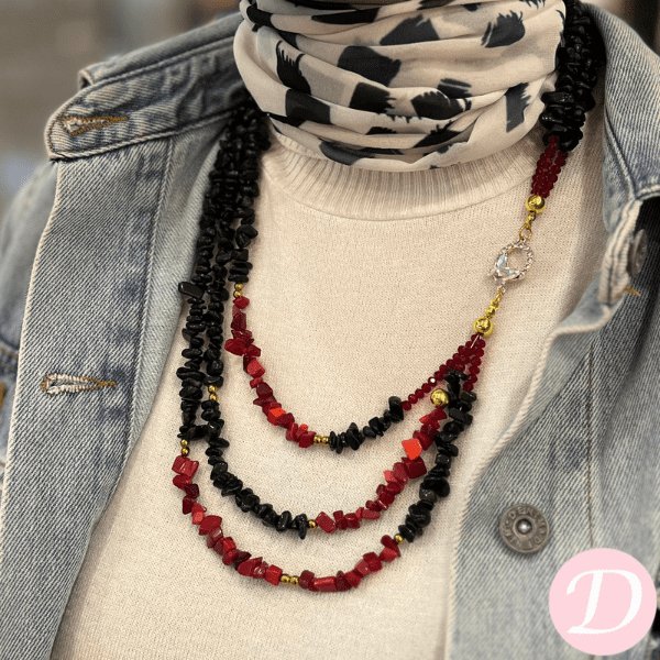 Renad Seashell Necklace - Crystal and Seashell