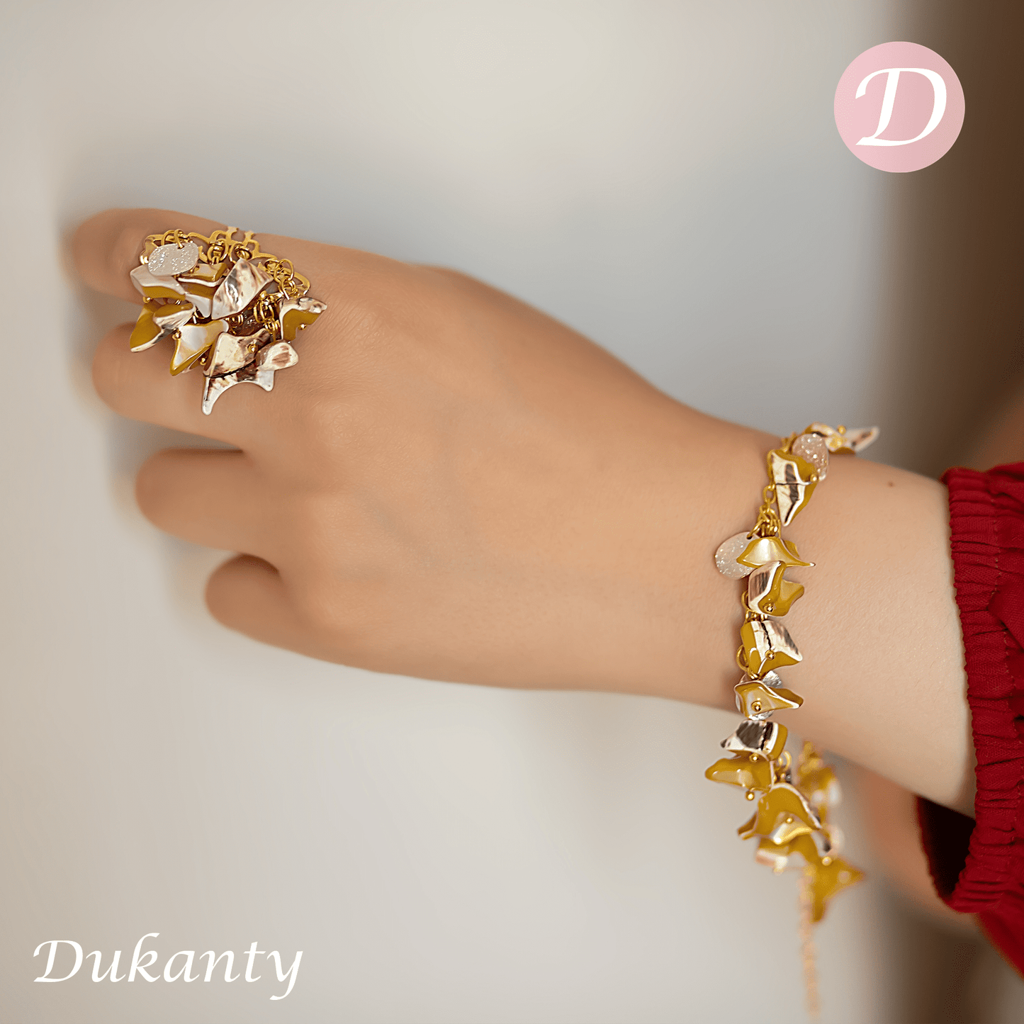 طقم زينة صدف البحر - مطلي بالذهب