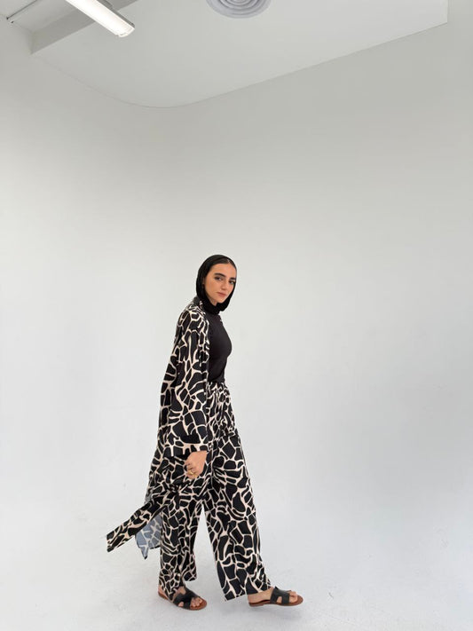 Taleen Summer Suit - Satin
