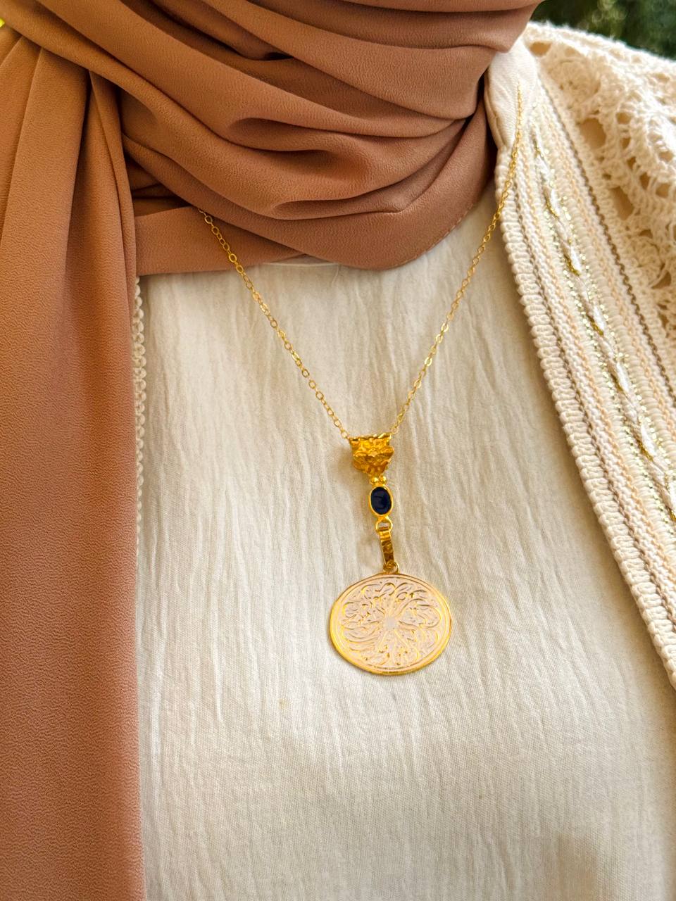Golden Glow Necklace – Gold Plated