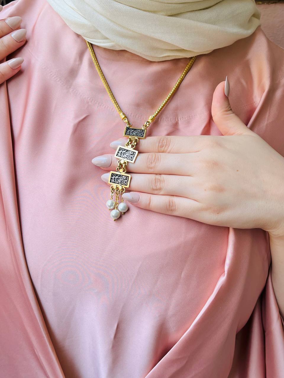 Hager Elegant Necklace - Gold Platted