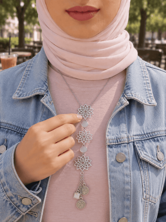 Delicate Flowers Necklace - Silver Plated