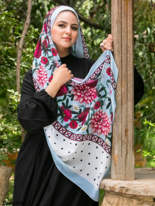 Salma Scarf - Crepe Digital
