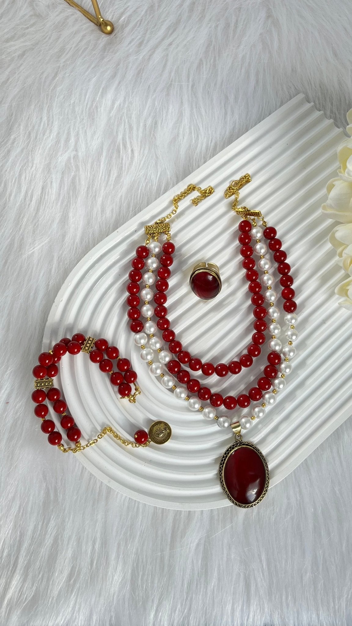 Sara Elegant Set Pearl and Marjan