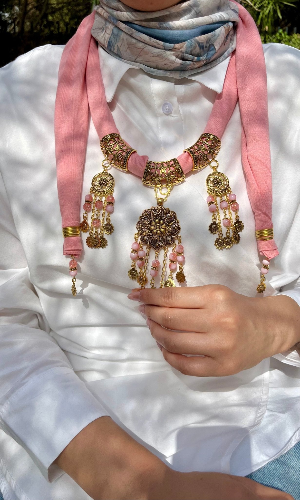 قلادة وشاح خير حافظ - قطن