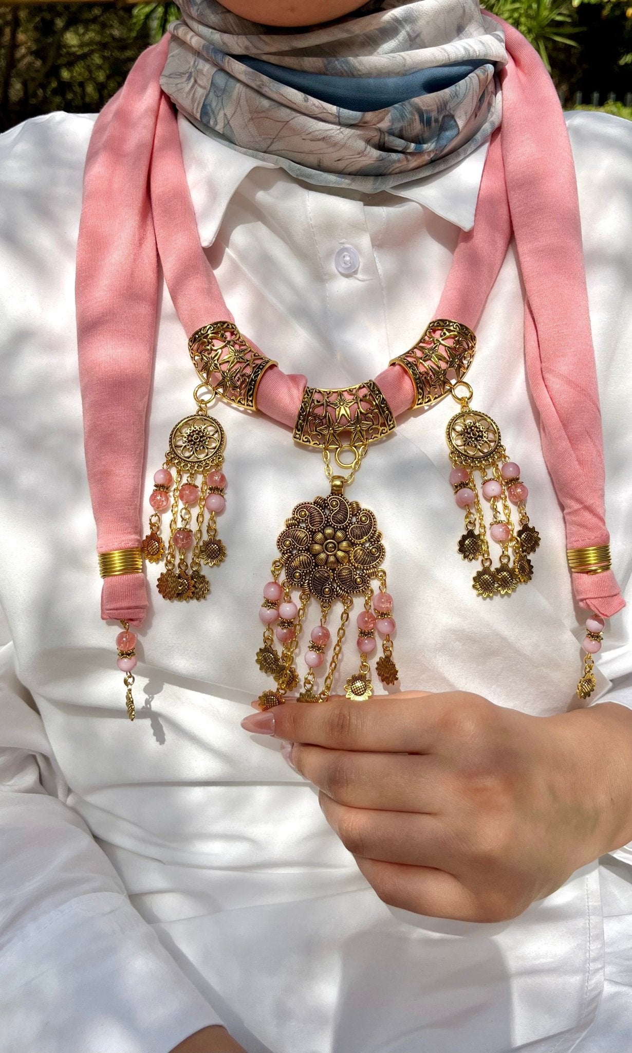 قلادة وشاح خير حافظ - قطن