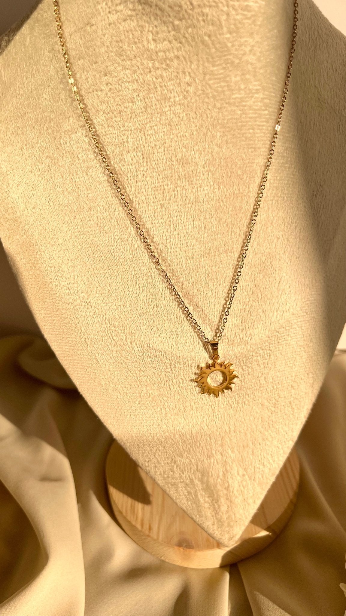 قلادة الفراشة - ستانلس ستيل