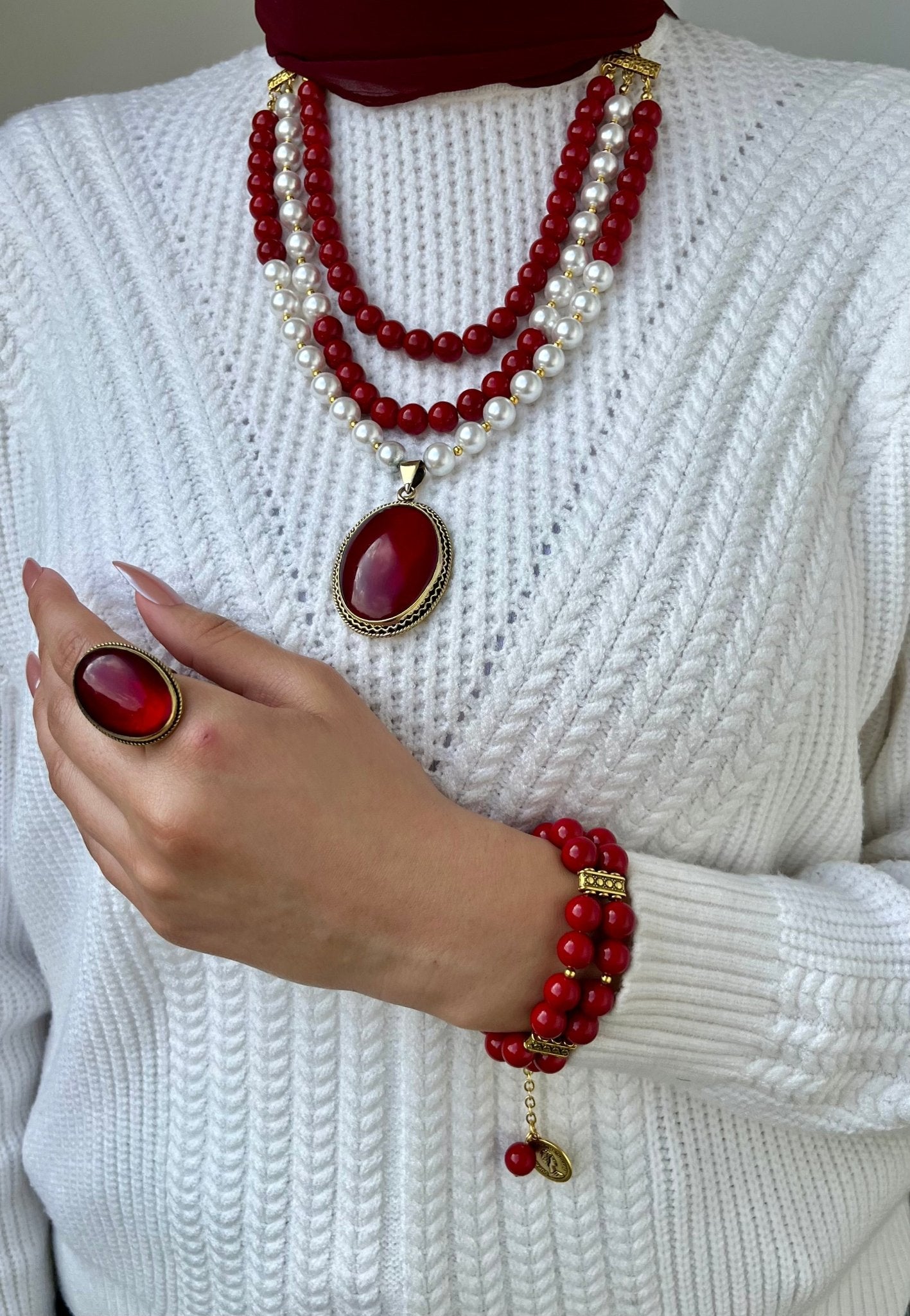 Sara Elegant Set Pearl and Marjan