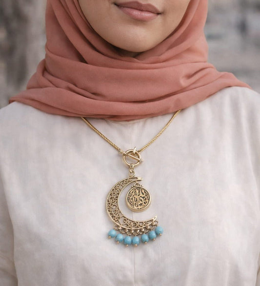 قلادة مودا المصنوعة يدوياً بالعربية