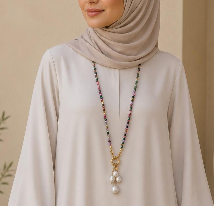 Gehan Elegant Necklace