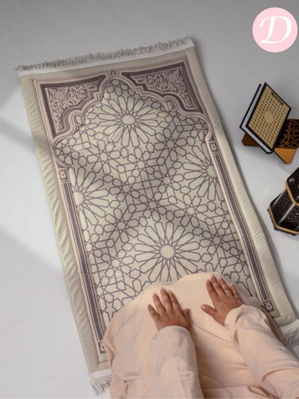 Islamic Art  Prayer Mat