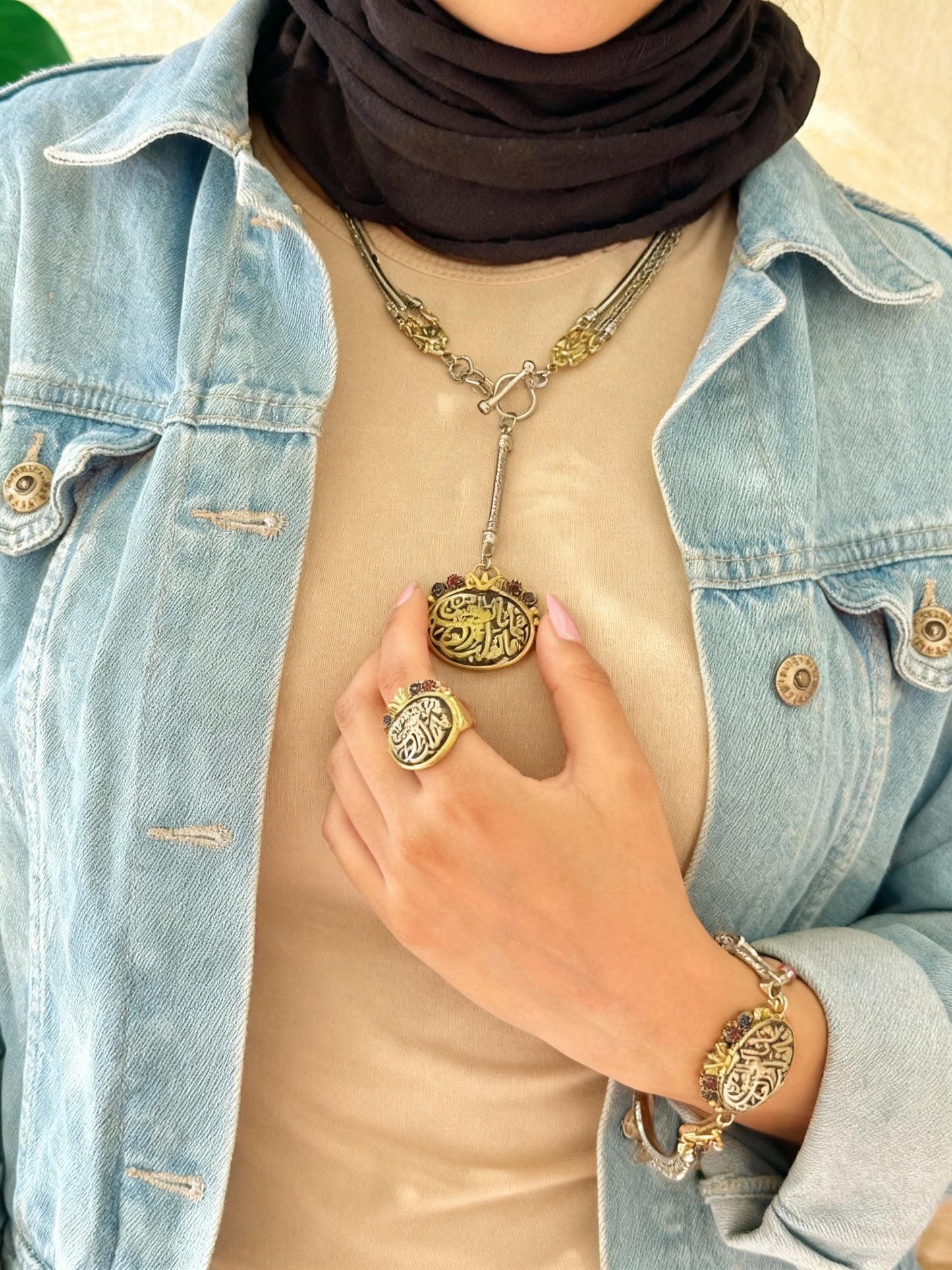 مجموعة دلايات الخط العربي - مطلية بالفضة