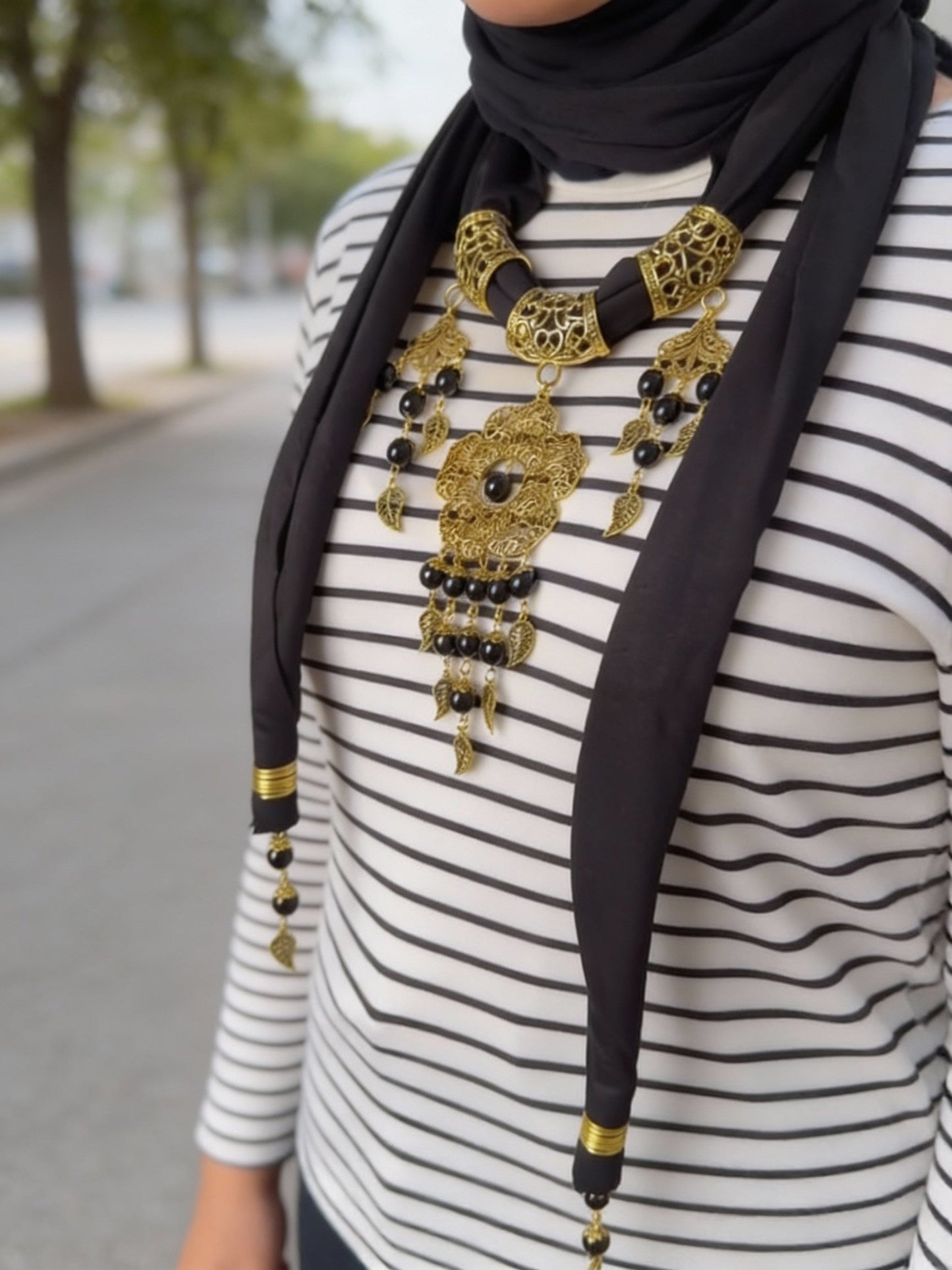 قلادة وشاح خير حافظ - قطن